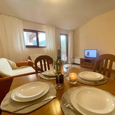 Mountain View 1-bedroom Few Steps From Piste And Gondola Lift Apartament Bansko